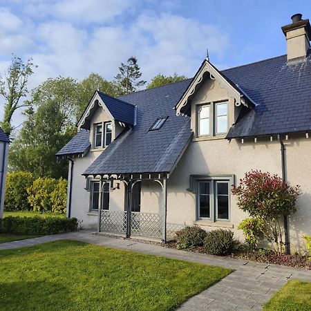 Chic Classy & Cosy At Lough Erne Golf Village And Resort Ballycassidy 外观 照片