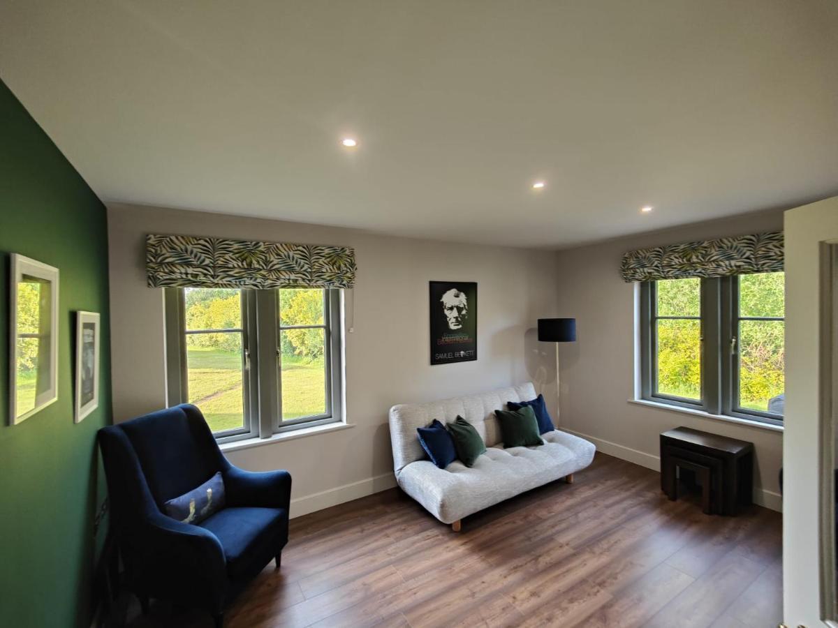 Chic Classy & Cosy At Lough Erne Golf Village And Resort Ballycassidy 外观 照片