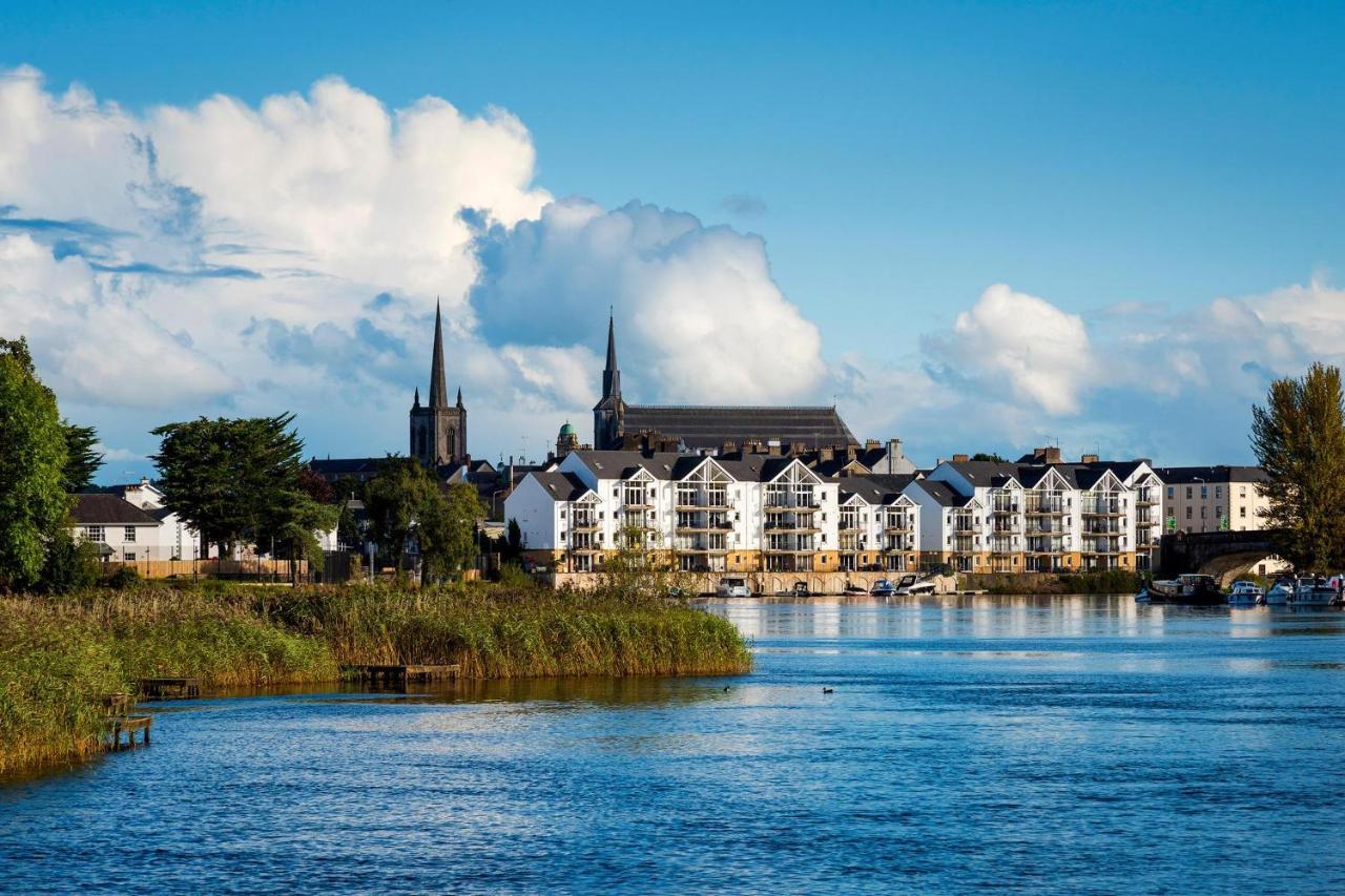 Chic Classy & Cosy At Lough Erne Golf Village And Resort Ballycassidy 外观 照片